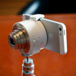 sony-lens-qx10-with-iPhone