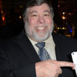 steve-wozniak-with-iphone