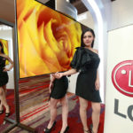 lg-oled-signage-next-generation-of-display-2016-03