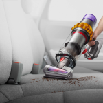 Dyson V15 Detect_Hair Screw Tool in car